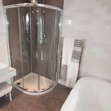 埃勒比乡村宾馆 3* Ellerby