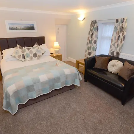 埃勒比乡村宾馆 3* Ellerby