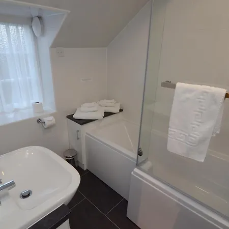 宾馆 埃勒比乡村宾馆 3*